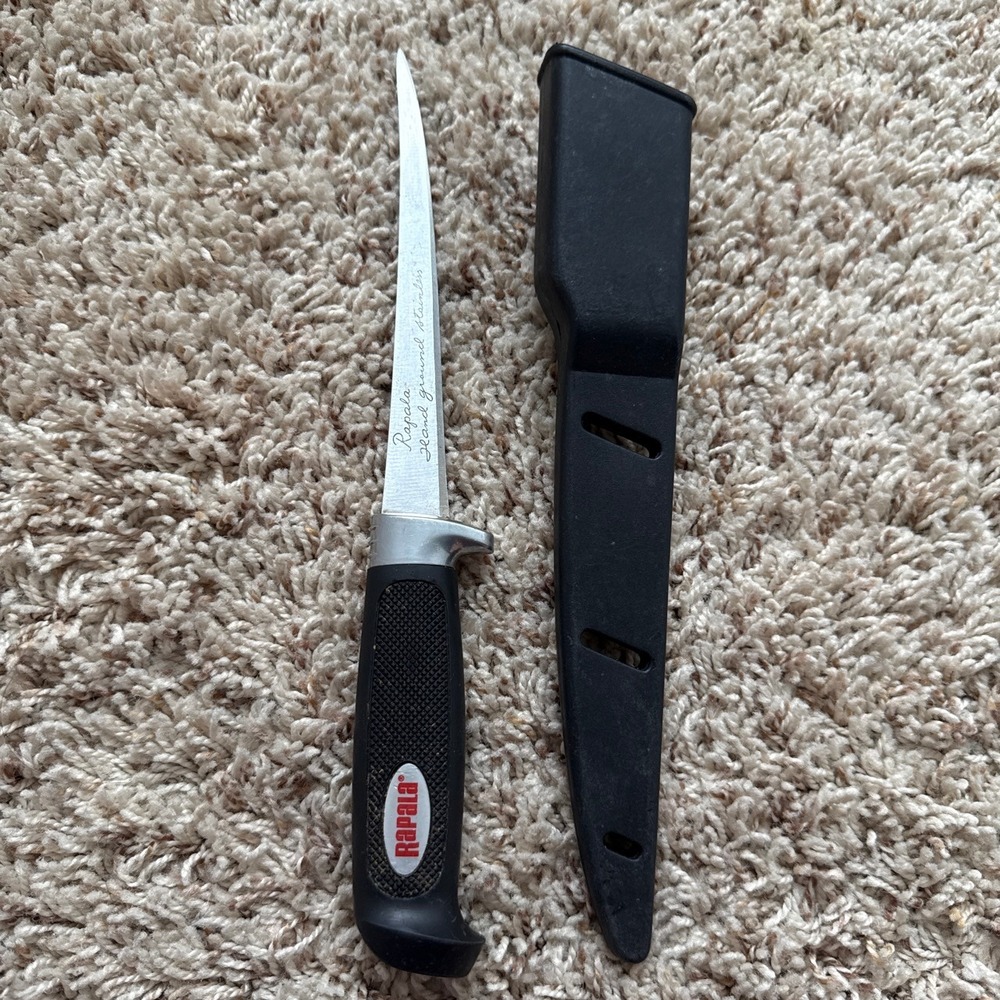 Rapala Soft Grip Fillet Knife 6 Inch Stainless Steel Blade with Sheath Black